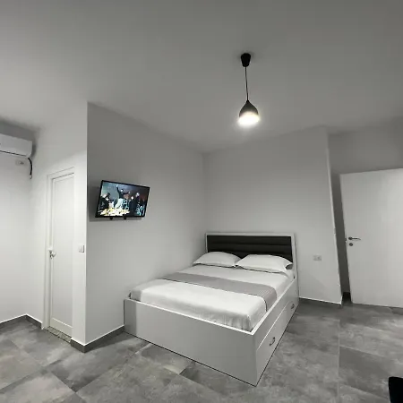 Kledi Apartment *