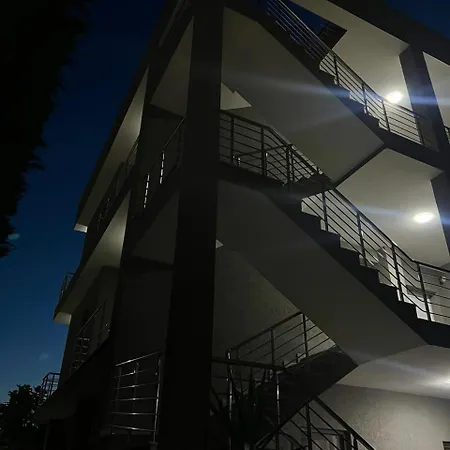 Kledi Apartament